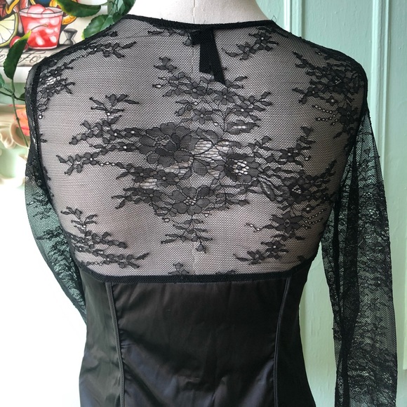 🖤Lady in black corset blouse.🖤 - Picture 6 of 8